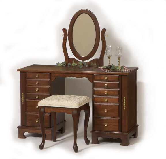 Traditional Jewelry Dressing Table Image