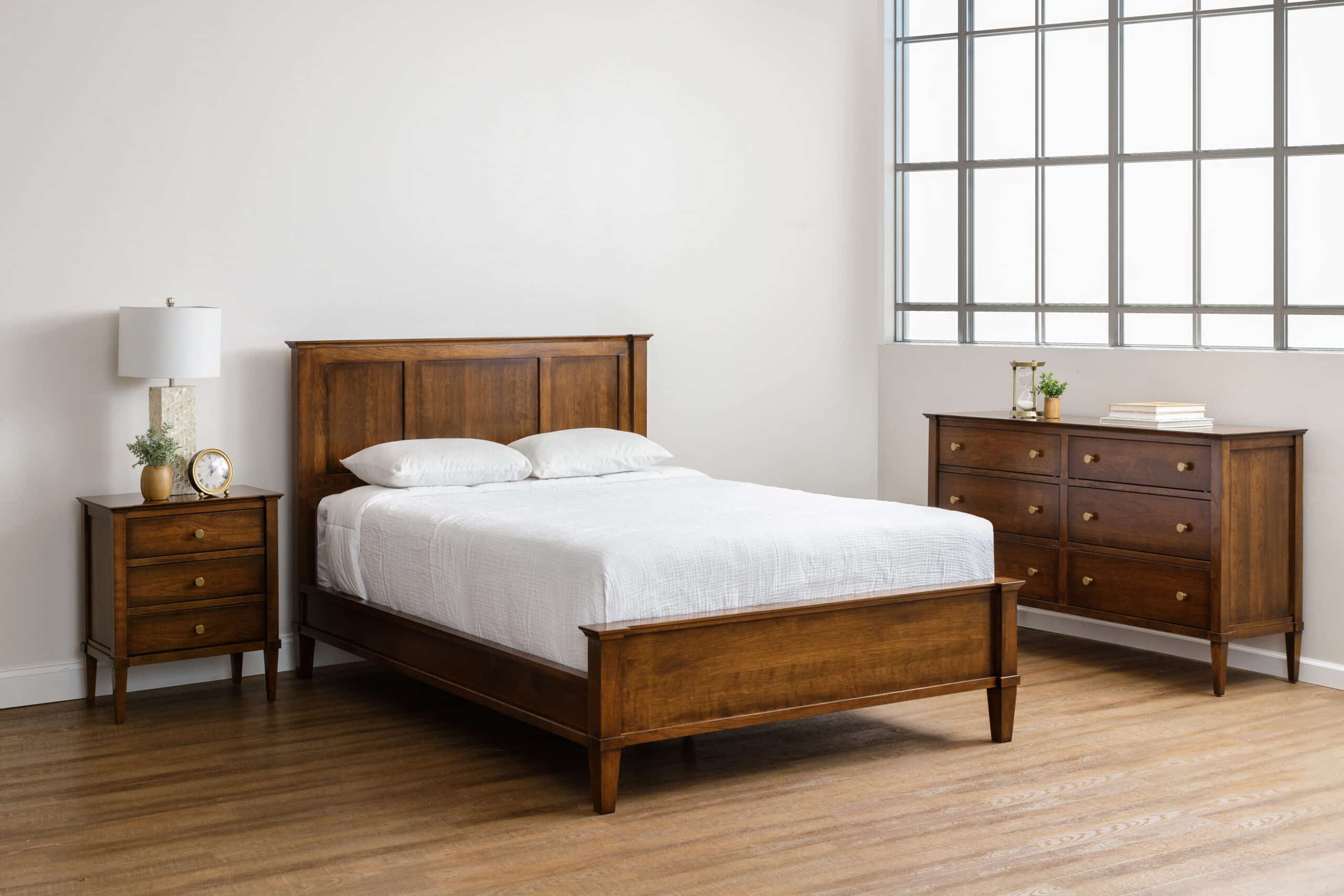 Toulon Panel Bedroom Set Image